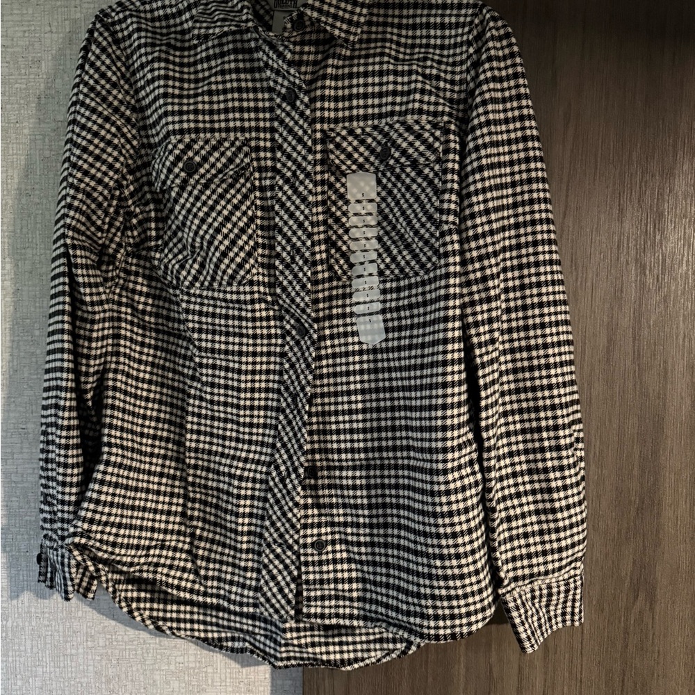 Duluth Trading Co Black and White Flannel Shirt